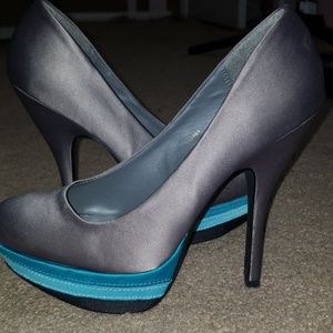 CLOSING FEB 10! NEVER WORN Silver heels teal platform